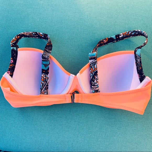 🎊SALE🎊Underwire Push Up Swimsuit (Peach) - Picture 4 of 8